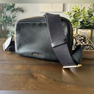 NWOT Michael Kors Black Pebbled Leather Crossbody Camera Bag